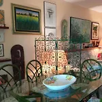 Mara\'S House Luminoso Appartamento, 10 Minuti A Piedi Dal Centro, Parcheggio Gratuito In Loco